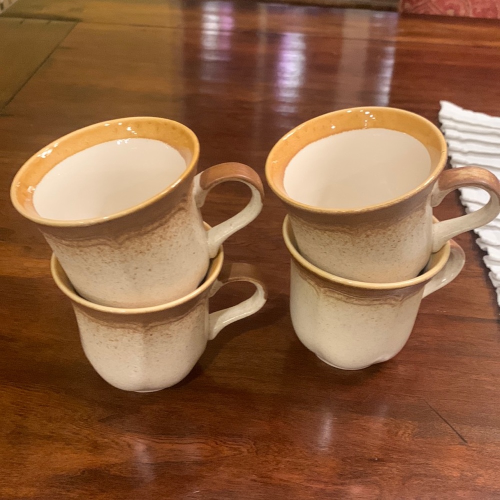 Beautiful Vintage Mikasa Whole Wheat E 8000 Stoneware Mugs